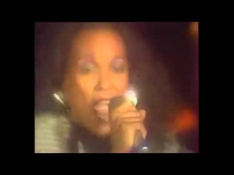 Amii Stewart   Break These Chains Soviet New Year's TV music show   1 January 1987