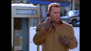 Put that Cookie Down!! Now!!! &quot;Jingle All the Way&quot; clip