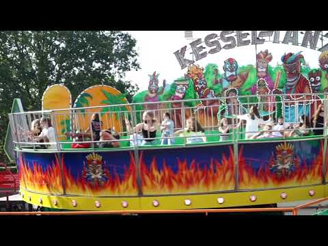 "Kessel-Tanz" auf dem "Sterkrader Sommervergnügen" in Oberhausen am 03.09.2021