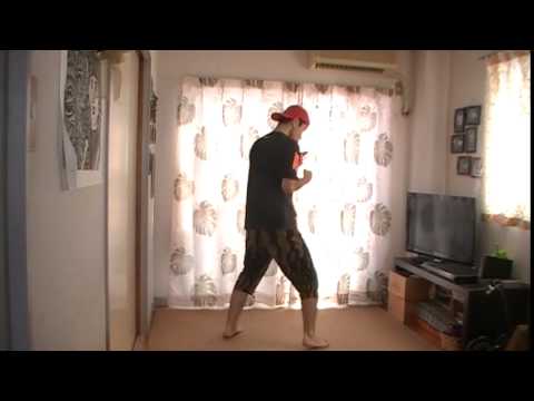 How southpaw boxer hits the flicker jab