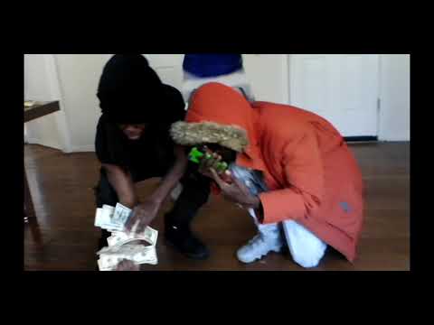 King Dmoe "In The Trap"Dir\GOD DA