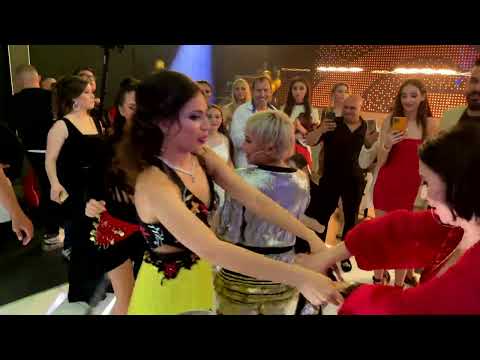 SASHA RIKO & SOFI MARINOVA - KABADAN