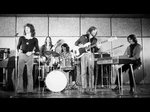 Spooky Tooth Waiting for the wind (with lyrics)