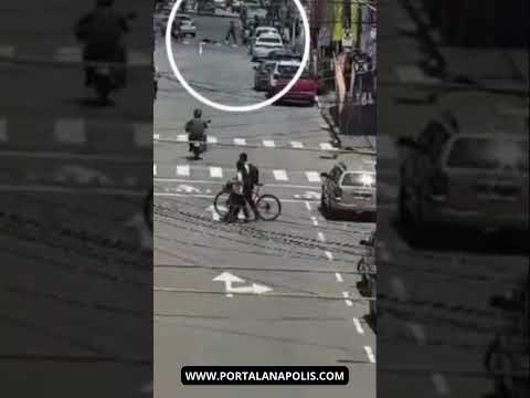 Idosa é condenada após simular atropelamento e acusar motorista de aplicativo