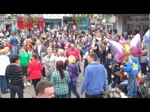 Flashmob Irish dancing in Cavan during the Fleadh