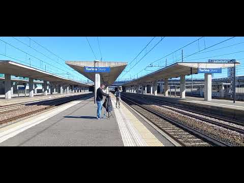 Frecciarossa in transito a Torino Stura