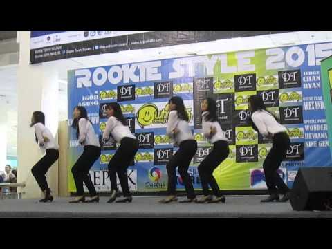 Apink (에이핑크) - Hush + Luv remix [150607] SKY PINK @ Rookie Style 2015 at DETOS [LQ]