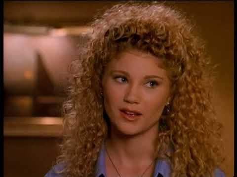 Baywatch S09E22 Preview - Castles in the Sand - David Hasselhoff Mitzi Kapture