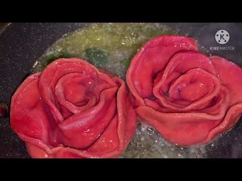 ROSE DI PASTA FRESCA ROSSA - PER STUPIRE GLI OSPITI