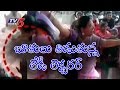 Lady Lecturer Bhagyarekha Using Vulgar Language Beating Students SV Music College TV5 News