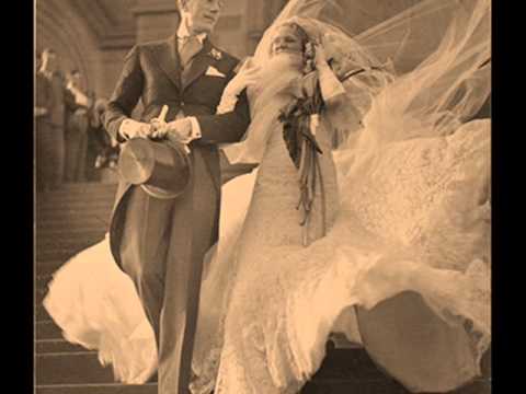 The Rhythmic 8 - BECAUSE MY BABY DON'T MEAN MAYBE NOW  - 1928