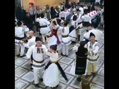 Joc tradițional din Lunca, județul Mureș (Învartită)