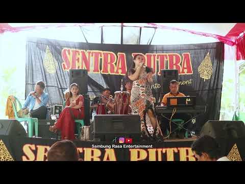 KARMILA - TIA MONICA (LIVE KEMPLUNG PARIGI)