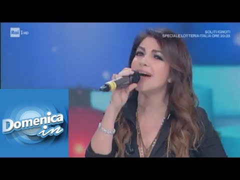 Cristina D'Avena canta "Il valzer del moscerino" - Domenica In 06/01/2019