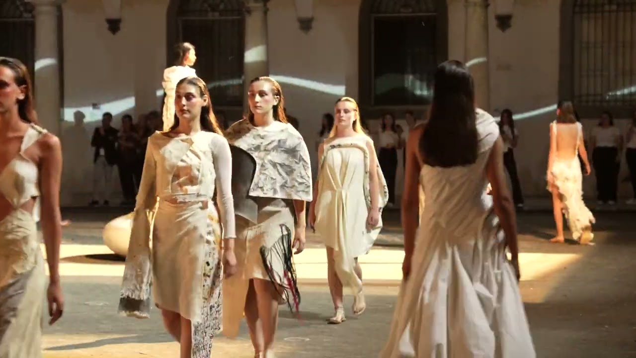 PASARELA PERFORMANCE FASHION ALIVE ITALIA