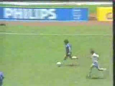 GOLASO DE MESSI Y MARADONA