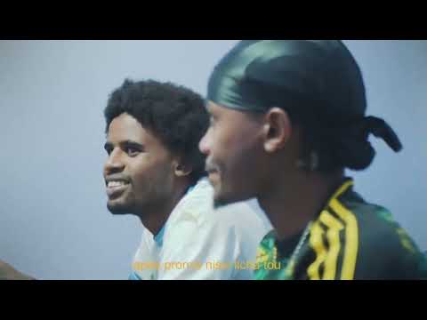 AKIIO - LUNA 🌖 ( clip officiel )