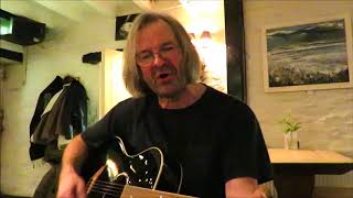 Key Chain (Slaid Cleaves cover). Dog with no name.