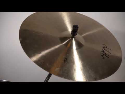 Cymbal & Gong - Leon Collection 18″ Thin Crash – “Zénon”