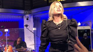 Emma Marrone - Effetto Domino - Radio 2 Live #EssereQui #EmmaMarrone