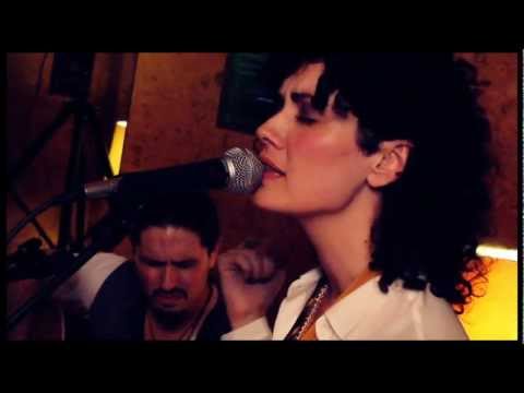 Yolanda Yone - Una y otra vez