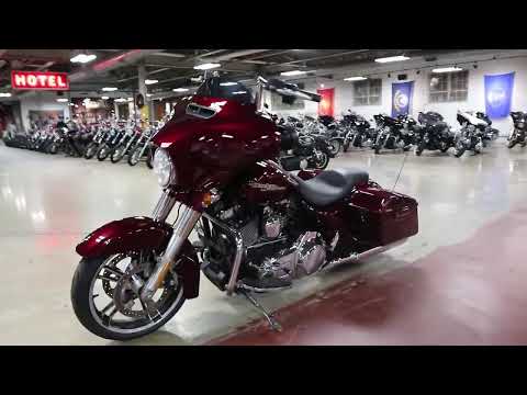 2014 Harley-Davidson Street Glide® Special in New London, Connecticut - Video 1