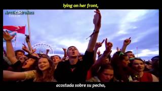 Arctic Monkeys - She&#39;s thunderstorms (inglés y español)