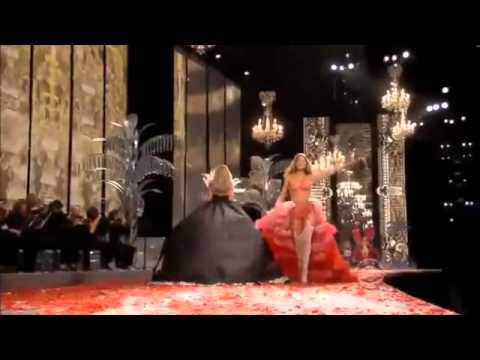 Victoria's Secret Angels - Doutzen Kroes - Victoria's Secret Fashion Show (Preview)
