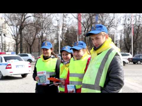 В центре Воронежа ГИБДД без причины останавливает не нарушающих правила водителе...
