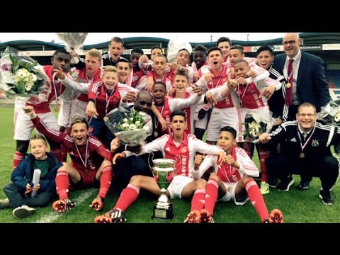 Triple voor Ajax C1 na bekerwinst