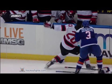 Ryan Carter vs Travis Hamonic Mar 1, 2014