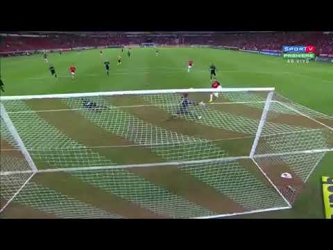 QUE ISSO Leandro Damião do Internacional perde um gol incrível - Internacional 1x2 Atlético MG