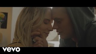 Snakehips &amp; MØ - Don&#39;t Leave (Official Video)