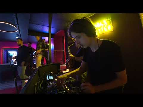 Саксофонист Syntheticsax & Dj Junior - Sunday Sax "Ничего Личного"  Сергиев - Посад (Saxophone Mix)