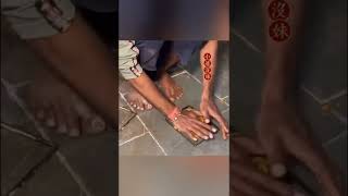 Download lagu Cut the peanut caramel on the floor, it's quite space-saving || the process of making unique Indi... mp3