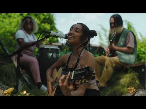 Raveena -  Baby Mama (Live From Callisto Farms x Aerthship)