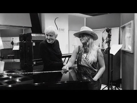 Eloïz & Dave - Salut les amoureux (Lyrics video)