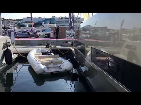 Мировая премьера моторного катамарана Lagoon Seventy 8