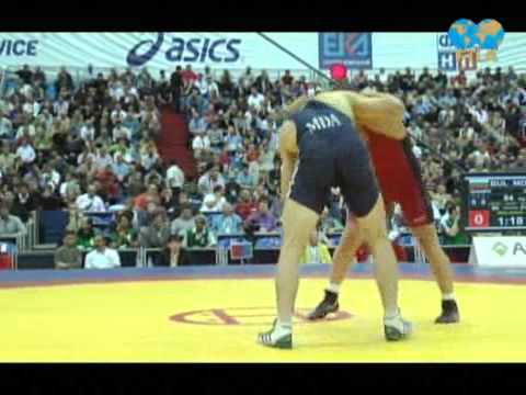 GANEV Mihail Petrov (BUL) -- IANULOV Piotr (MDA)  1/8 Finale