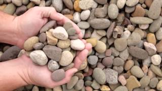 "Słowa jak kamienie..."