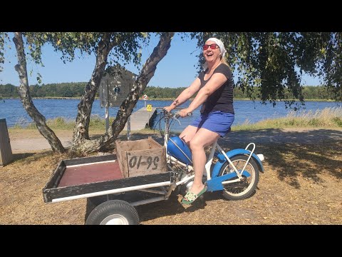 Sweden by motorcycle, the island of Öland, the longest bridge and the search for a beach.