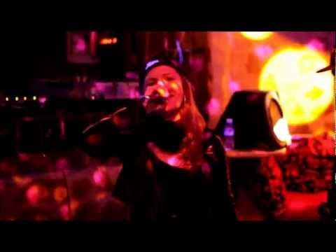 GARZIA & CRHEA  "CHILLOUTTETERIA MADRID 26-01-02"