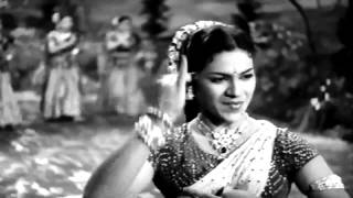 Lajwanti - Aaja Chhaye Kaare Badra - Geeta Dutt & Chorus
