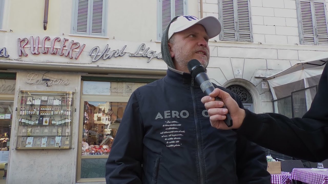 Torna la movida selvaggia nel centro di Roma Torna la movida selvaggia nel centro di Roma