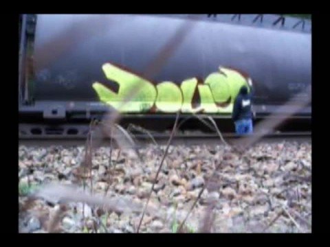 GRAFFITI - DOUG DREALER - #4 - BOMBING - VANDAL