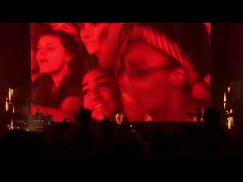 Kendrick Lamar - Money Trees (Reading Festival 2018)