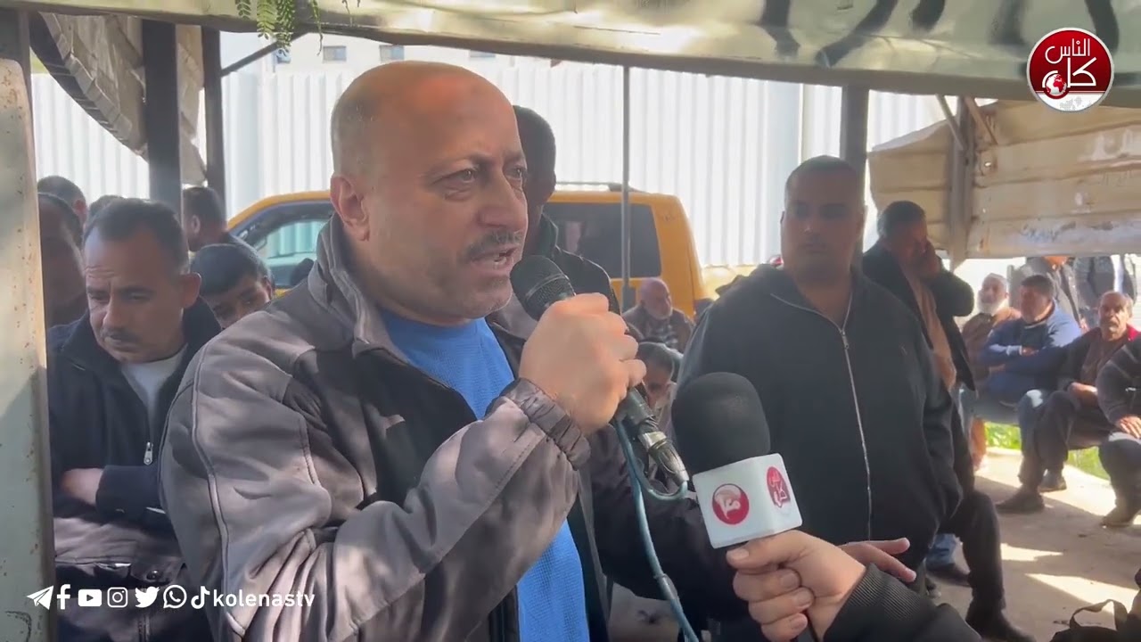 تشييع جثمان الشهيد فارس محمود خليفة في مقبرة الشهداء في مخيم نور شمس بطولكرم