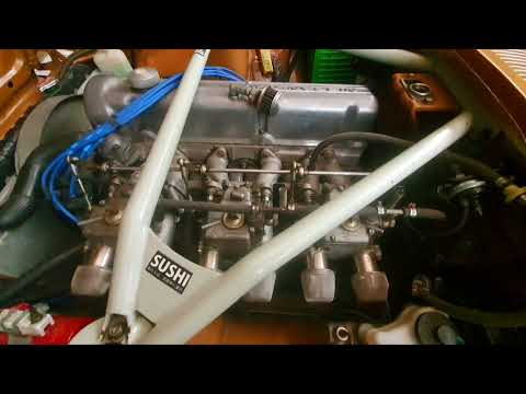 240Z Nissan L28 with Kameari Headers and Fujitsubo Exhaust - Triple Weber DCOE Carburetors