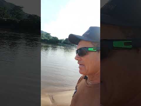 Éu andando na beira da praia quarto crescente Aragarças Goiás 