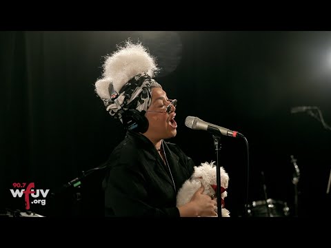 Lady Blackbird - "I Am What I Am" (Live at WFUV)